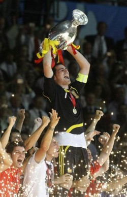 Iker Casillas 100