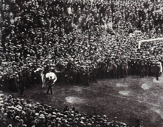 G.A. Storey auf Billy, FA Cup Final 1923
